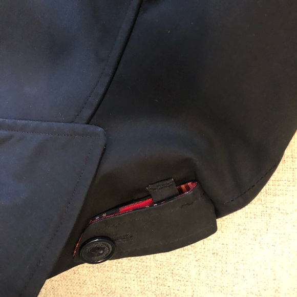 Fred Perry Trench Coat only sold in UK. Exclusive - Picture 12 of 12